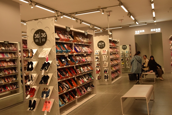 听说唯品会线下实体店来南充五星花园了，你去逛没？