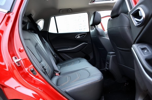 江淮瑞风s7手动挡怎么开,江淮瑞风咋开