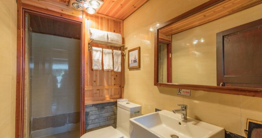 丽江白沙古镇住宿推荐,束河古镇三天两晚住宿团购