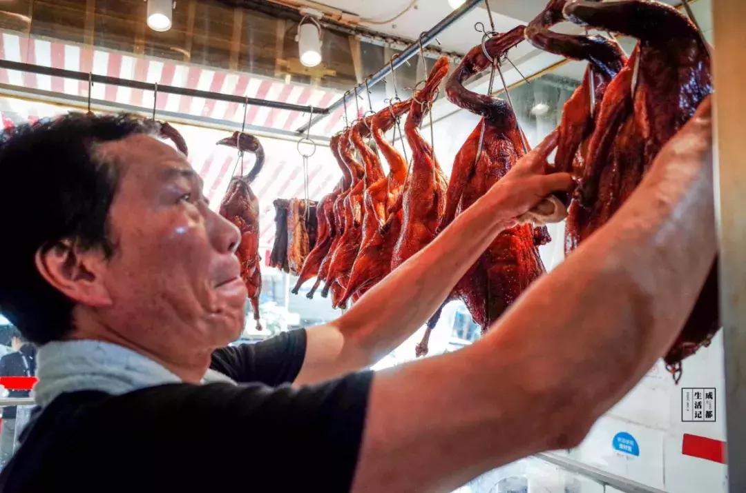 荷花池美食批发市场,荷花池美食街在哪里