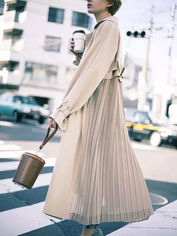 秋天买什么颜色风衣,冬天怎么挑选风衣