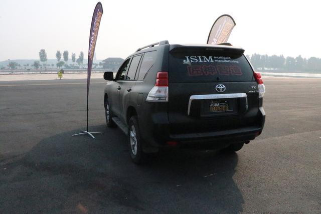 加40％的动力，普拉多2700机械增压越野性能实测，太强悍