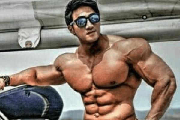健身使用类固醇和自然对比照,类固醇健身者和自然健身的对比图