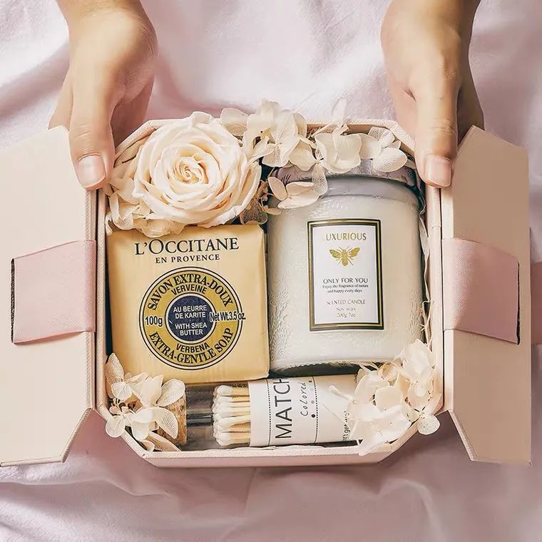 手脚冰凉的女生会宫寒吗,女孩子手脚冰凉是宫寒还是体寒