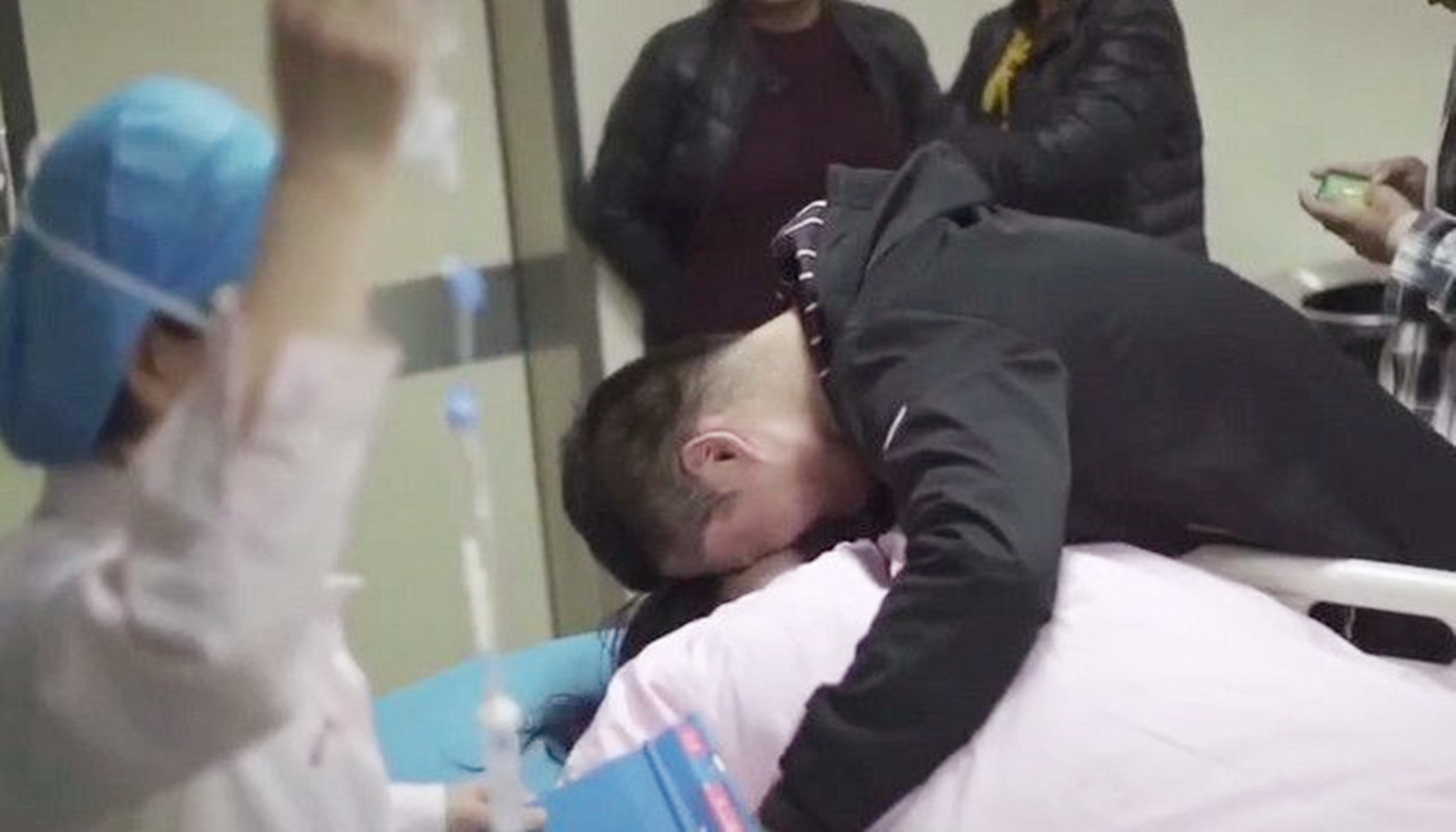 顺产后身上出现红点,顺产以后脸上有斑点