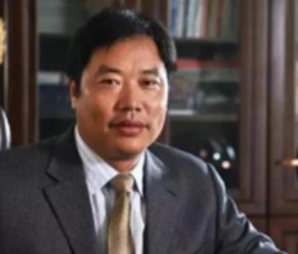 22岁丧夫，43岁把公司卖给马云成功套现146亿后，陈小英去哪了？