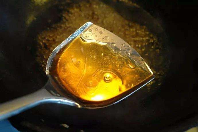 炒糖色老是甜怎么办,炒糖色糊怎么补救