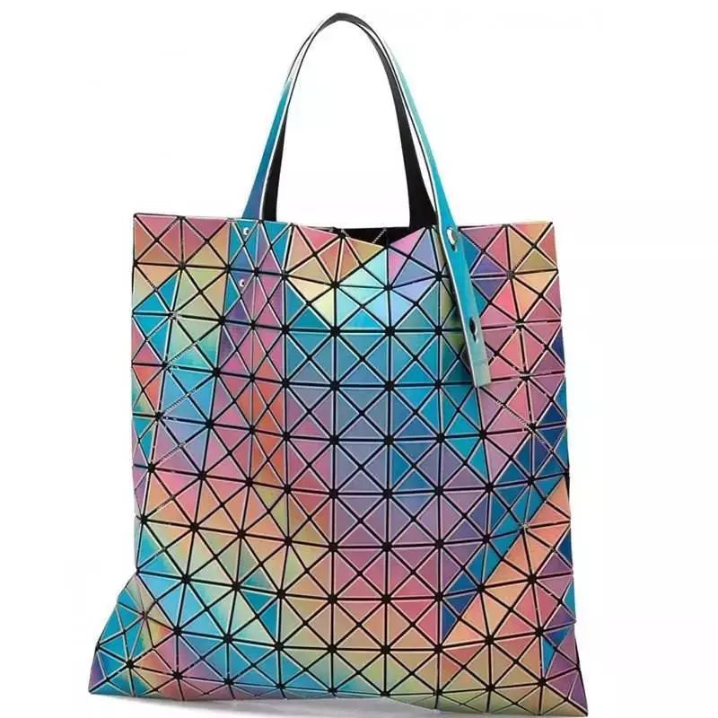 三宅一生菱格包经典色,日本菱格包三宅一生真假