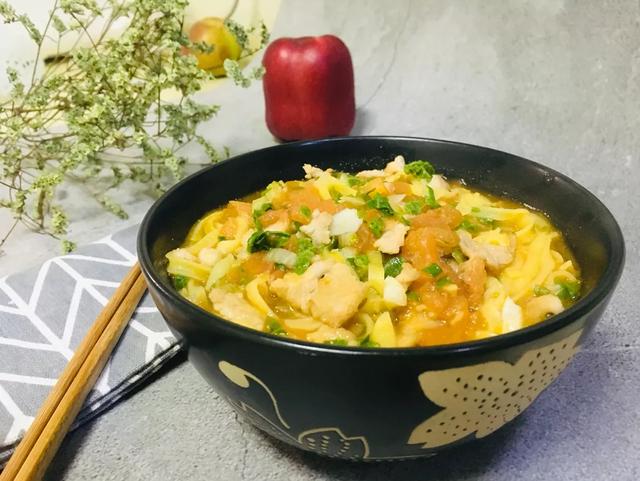 四岁的娃娃过份挑食，妈妈用这个办法来解决