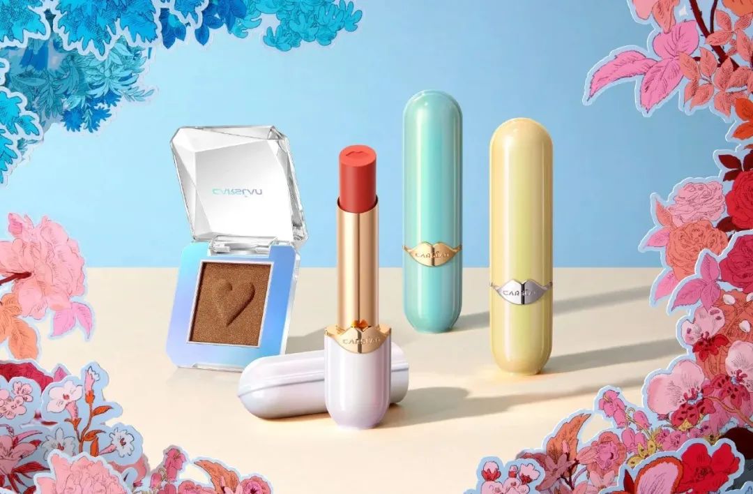 卡姿兰x必胜客的“下午茶”主题彩妆包装，梦回爱丽丝