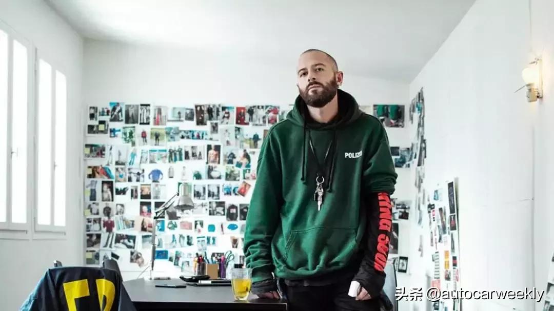 卫衣紧身怎么穿,卫衣装法