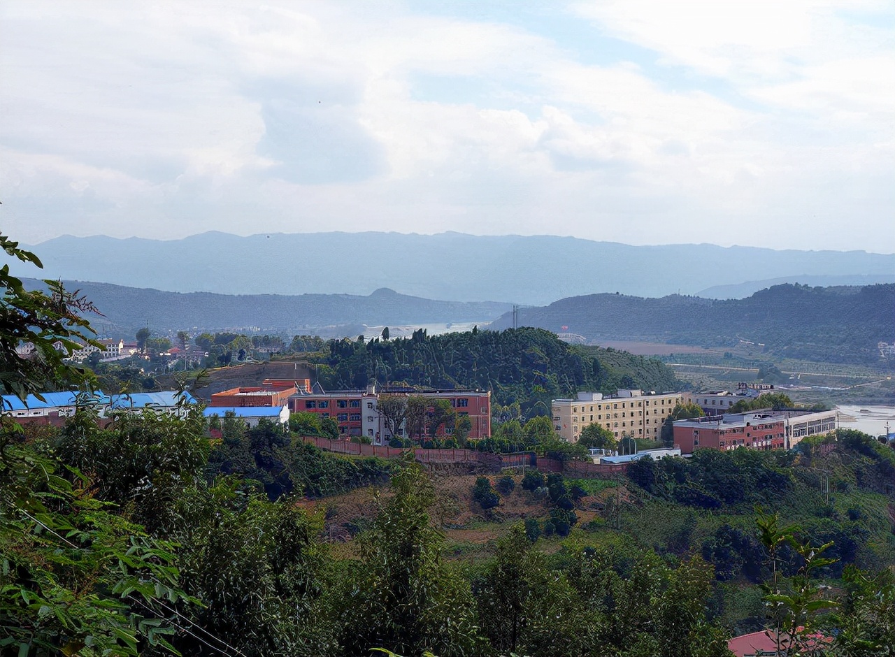 分享老照片，带你走进十年前的宝轮，还是那样的美