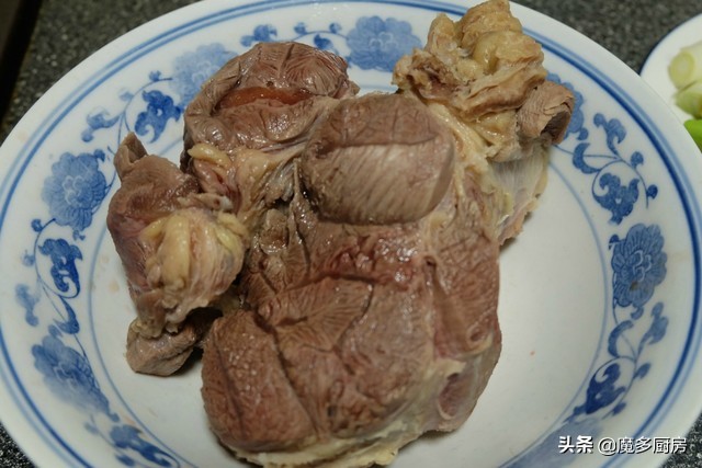 酱牛肉和鸡肉一起做法减脂餐,酱牛肉冻完后怎么做减脂餐好吃