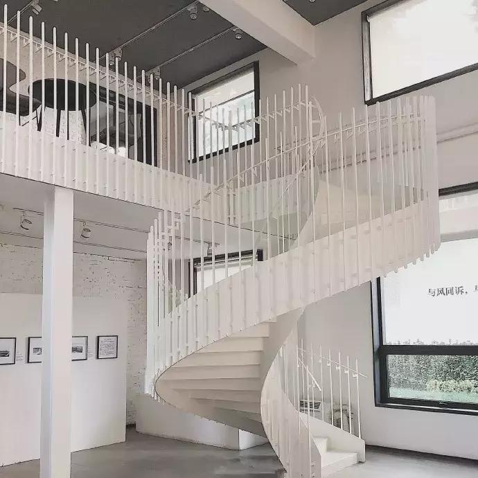 网红打卡地周末好热闹呀,最浪得虚名的网红打卡地