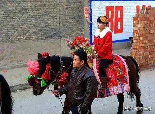 农村的老爹说:“宁要二度花，不要遗下人”，这话什么意思？