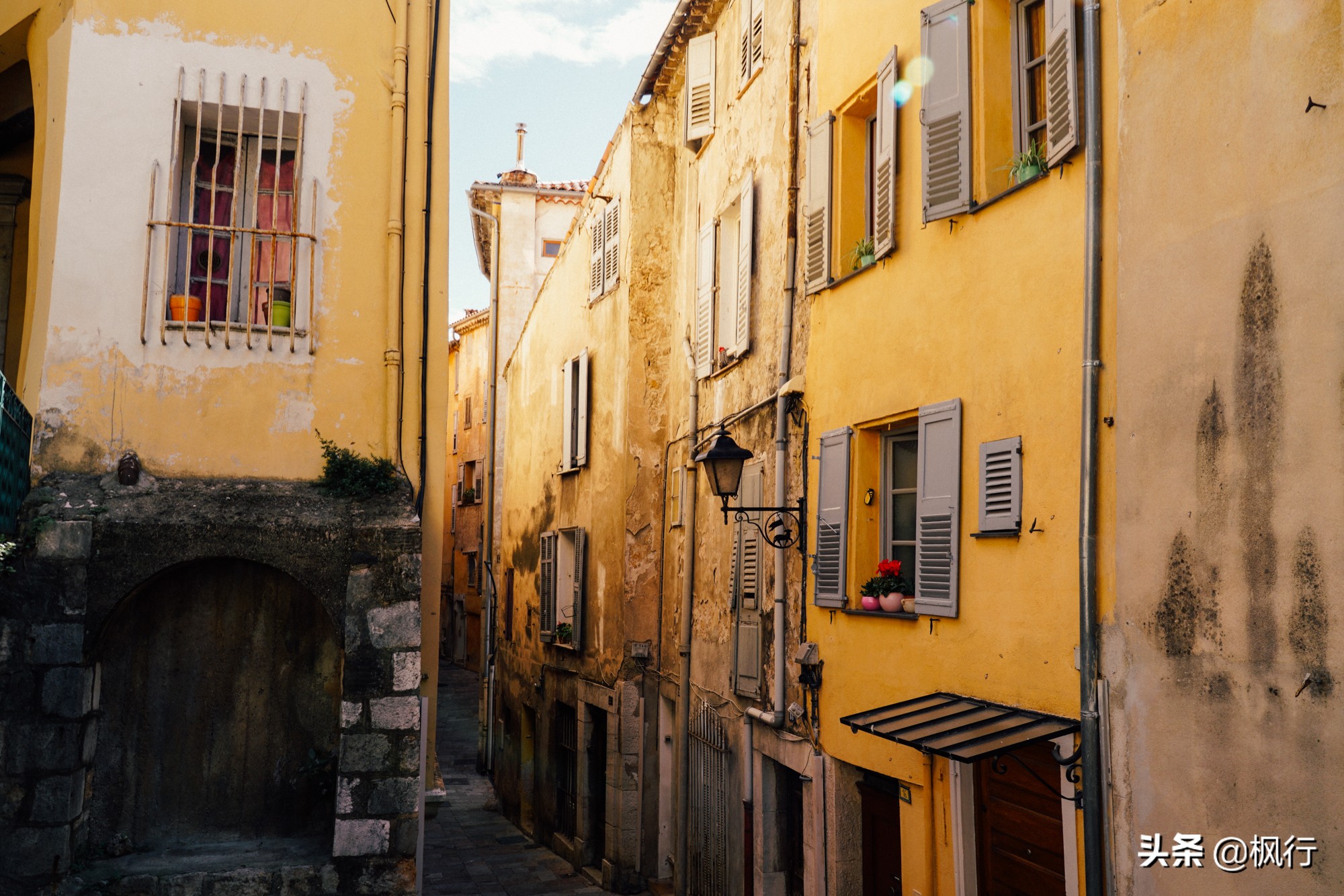 从埃兹到格拉斯，三个小镇教你玩转浪漫南法