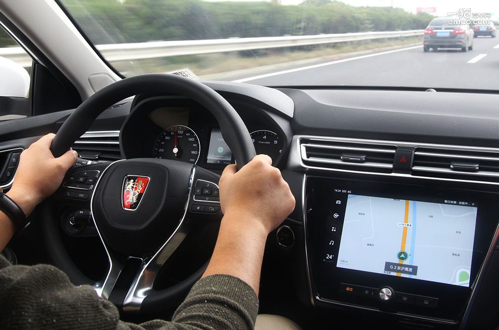 荣威i51.5t驾驶体验,荣威i5的1.5l发动机压缩比