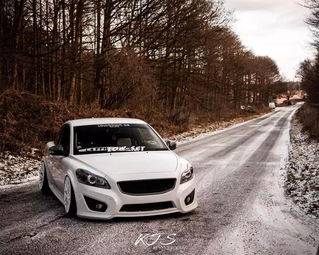 沃尔沃曾经最便宜又独特的双门车C30，没想到竟改装出如此姿态