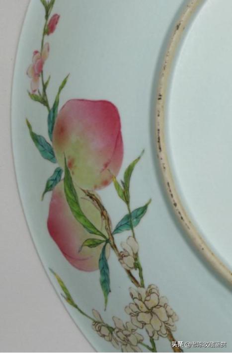 雍正蟠桃纹和乾隆的区别,雍正粉彩花朵描金特点