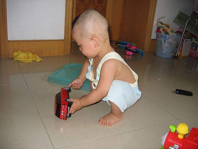 不想让小孩子抱婴儿怎么拒绝,当孩子被小朋友拒绝时该怎么办