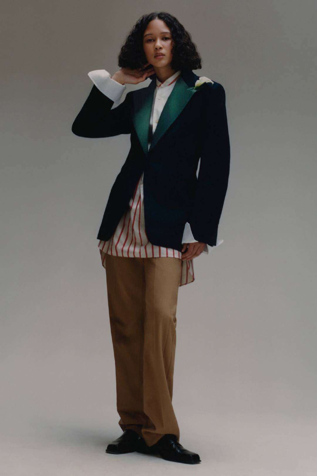 职业装黑白配,职业装搭配黑白条纹