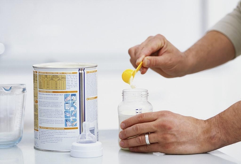 奶粉选购防坑指南,奶粉喂养的孩子缺点