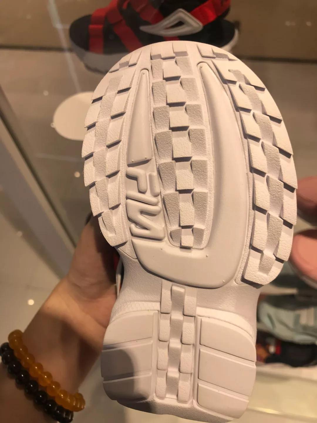 儿童凉鞋什么材质耐穿又好看,儿童凉鞋怎么推荐