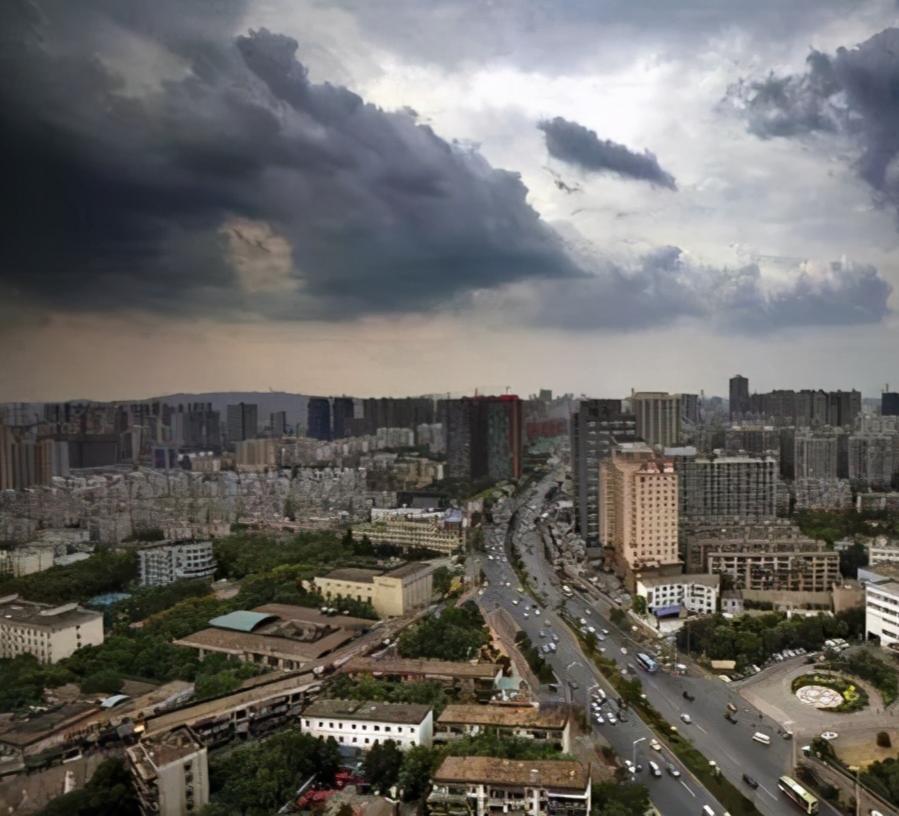 长沙若是君临城，韶山路便是国王大道