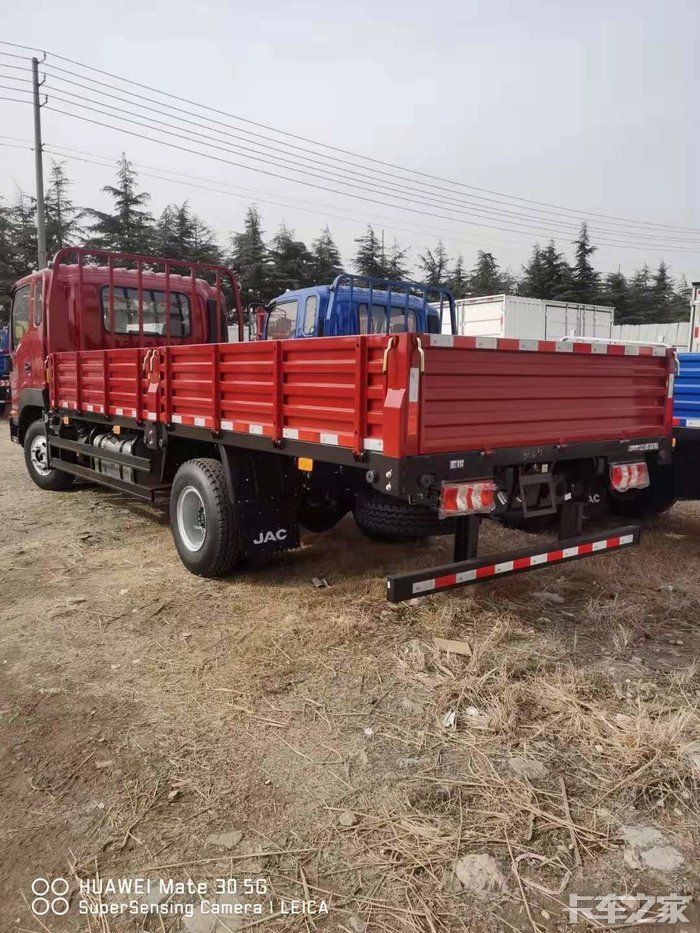 江淮6.8米收割机,江淮骏铃德沃斯收割机专用车