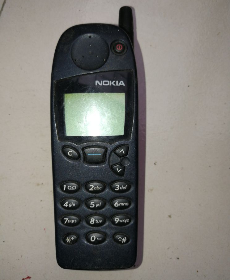 30年前的大哥大手机,30年的大哥大手机现在还能用吗