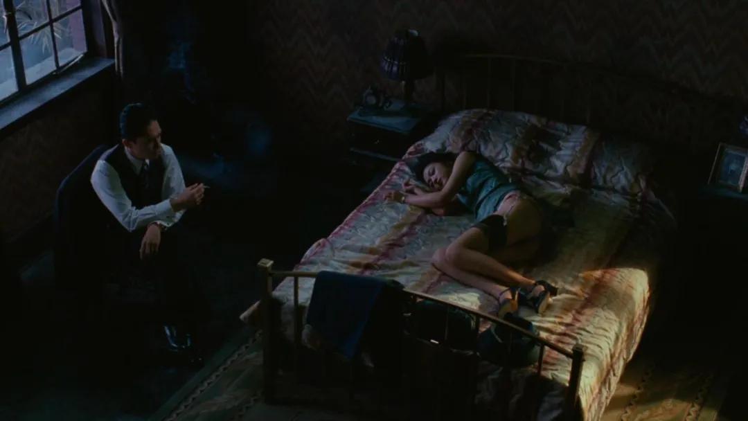 52岁刘嘉玲马尾,刘嘉玲扭胯