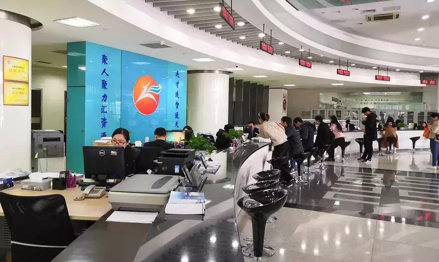 昆山落户一直显示未审核,外地户口在昆山能拿生育证吗