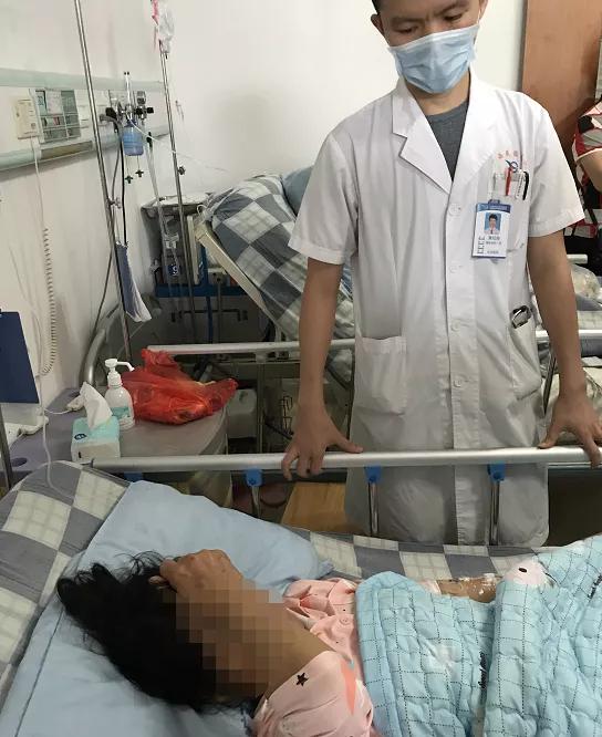 广西南宁一女子砍猪骨后发烧40度,砍猪骨头的刀砍到手会得破伤风吗