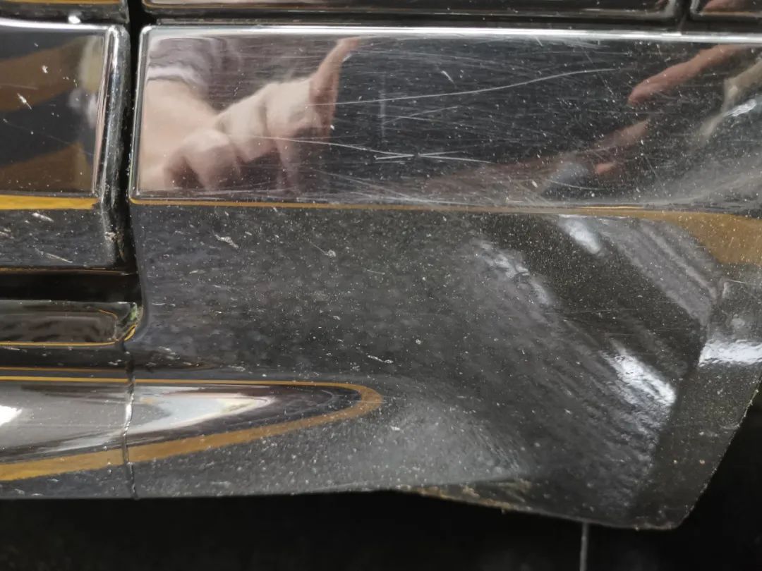 车上沾了水泥怎么处理,车上沾到沥青