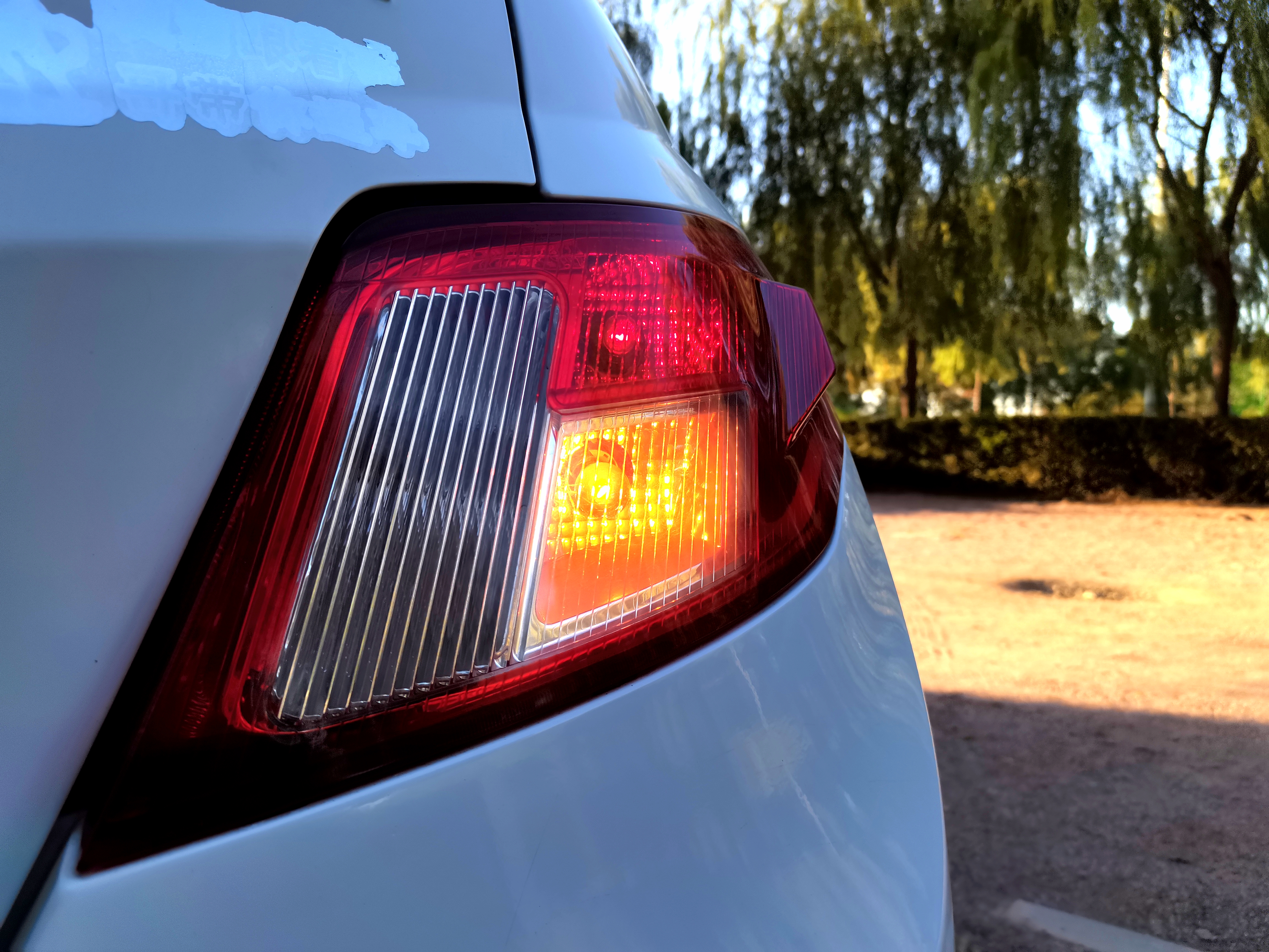 吉利帝豪ec7发动机舱图解,吉利帝豪ec7是正时皮带吗