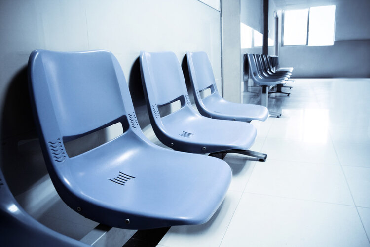 男人下面“蛋蛋”疼痛，是什么原因造成？不排除这4个原因