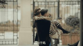 ​年轻人！玩这么大？但这不应该是女主手里拿着的戏码吗？