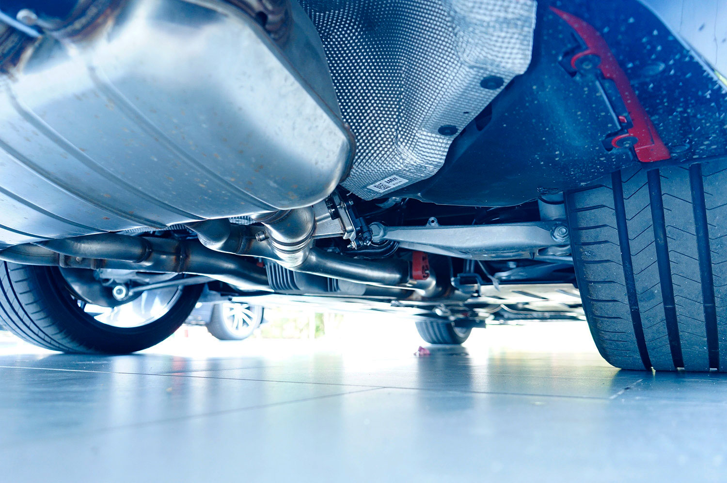 宝马m4赛道第一视角,提一台新款宝马m4是什么体验