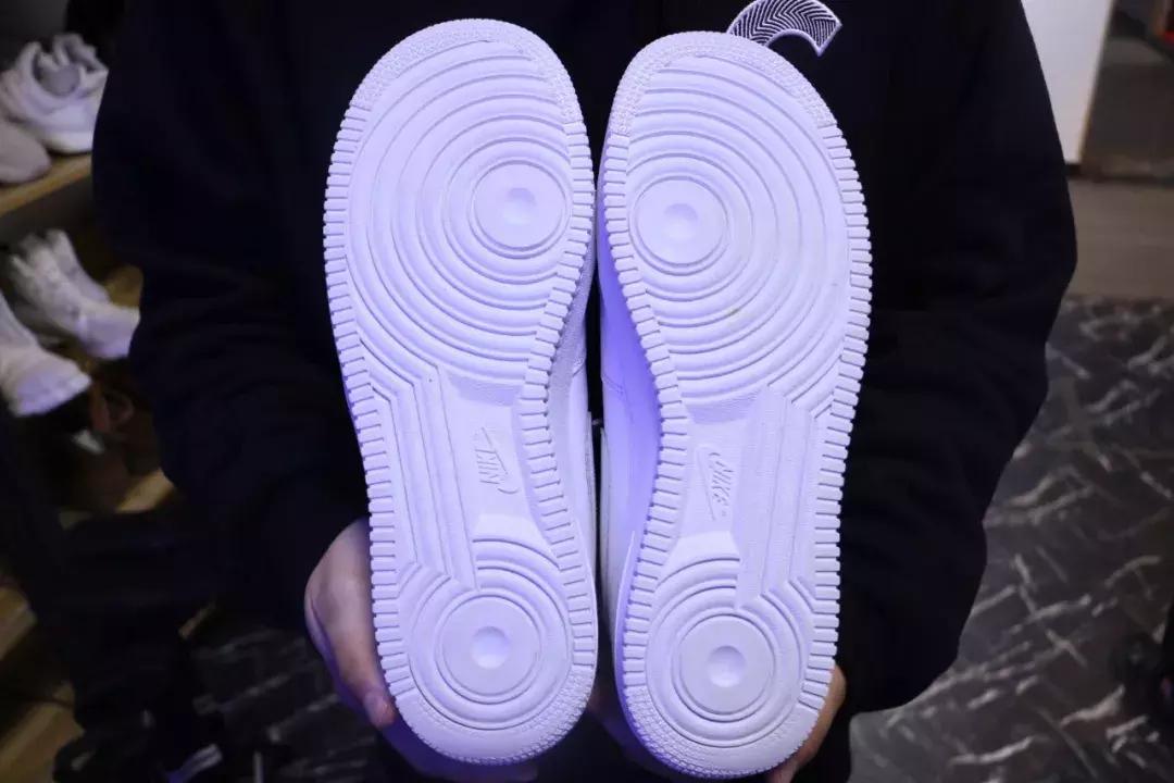 西安球鞋修复哪家店靠谱,球鞋洗护店铺推荐西安