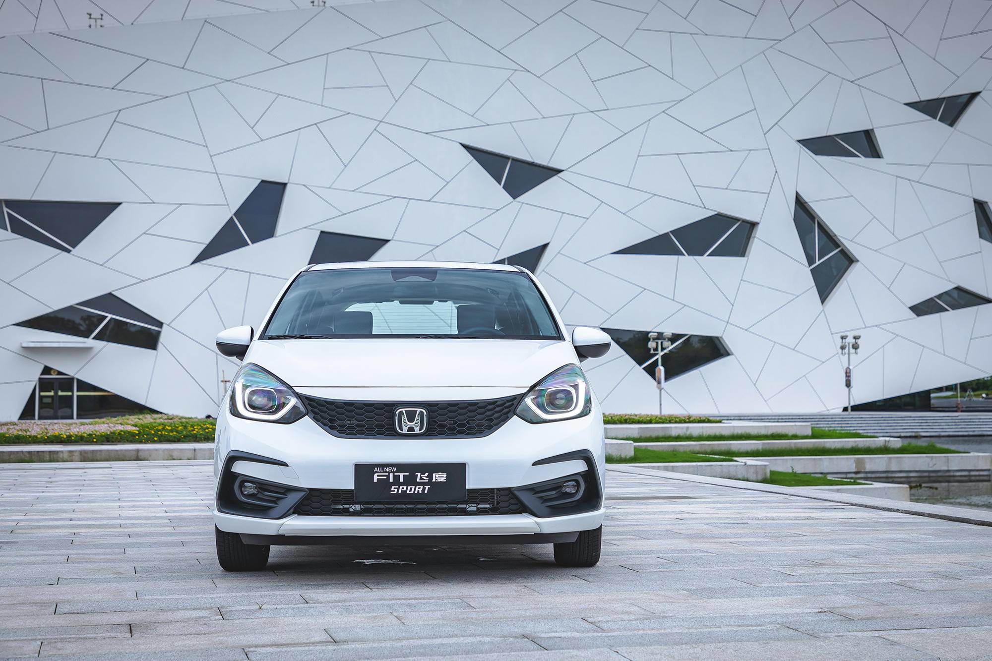 新款飞度最低报价,售818万起全新一代飞度正式上市