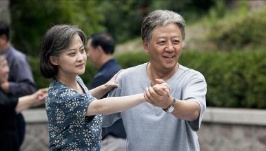 发现40岁父亲出轨怎么办,发现70多的父亲出轨怎么办