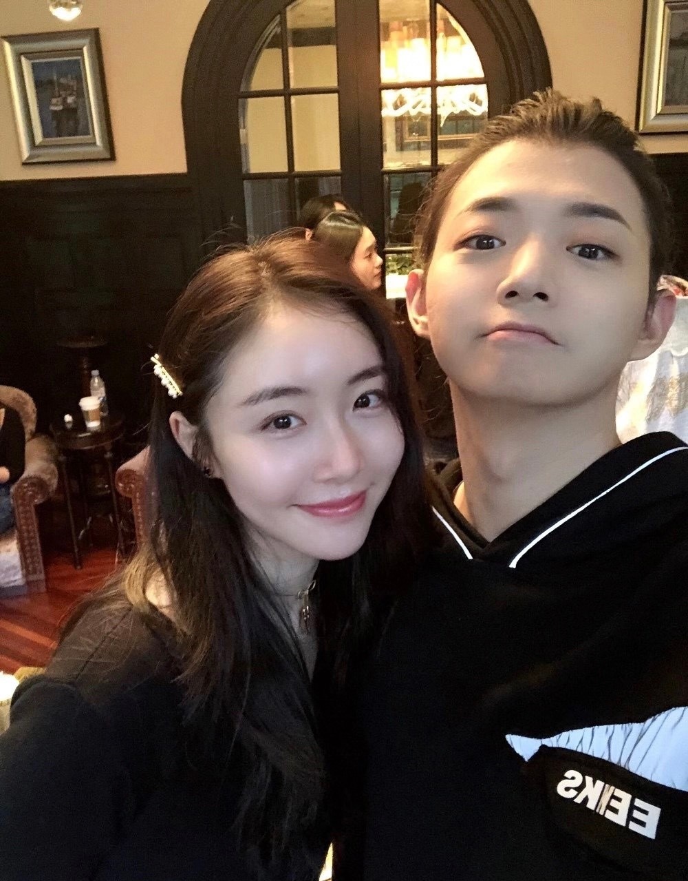 霍尊宣布退出娱乐圈,发长文否认陈露的指控,女方晒证据打脸霍尊