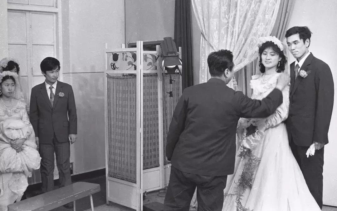 70张照片合集视频,70年衣食住行对比图