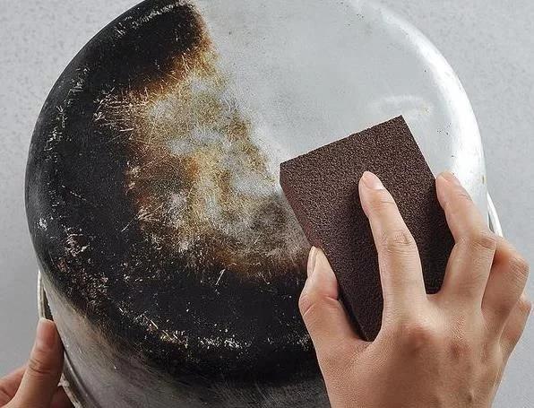 锅底烧焦烧糊不好清理？教你10种小妙招，不管啥锅总有一种能解决