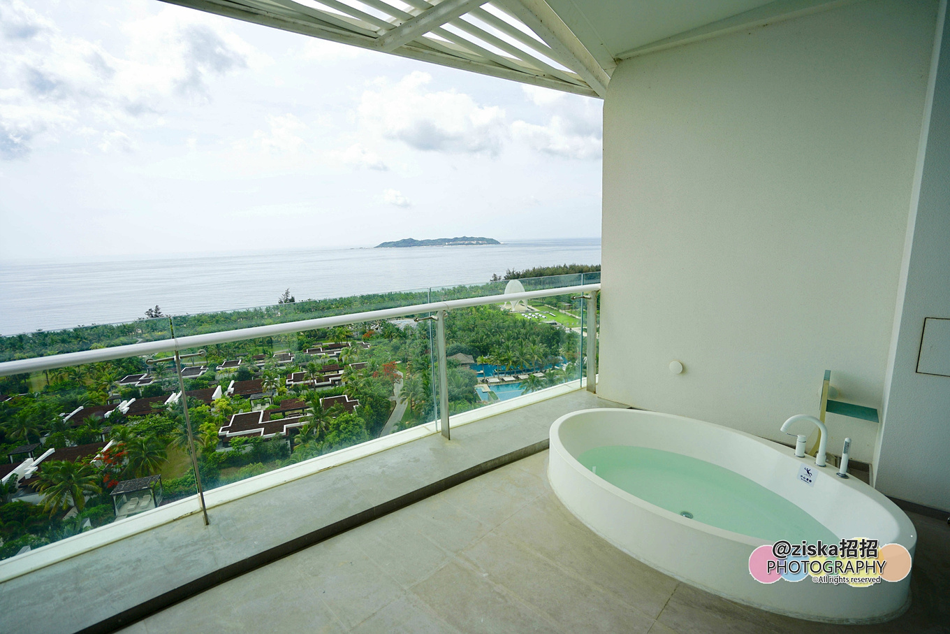 杨紫给李现分享旅游景点,现实生活中李现和杨紫到三亚旅游