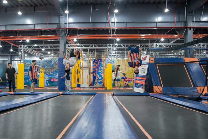 蓝box蹦床公园加盟投资多少,蹦床公园加盟费用条件及流程指南