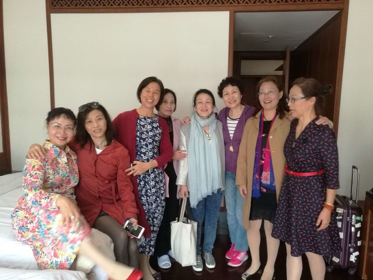 岁月不老我们不散全文,岁月不老我们不散什么意思