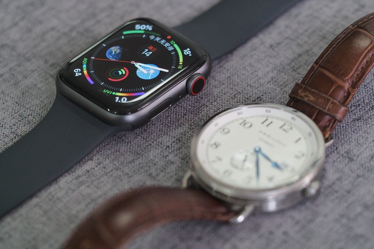 applewatch444mm白色上手体验,applewatch4功能最全介绍