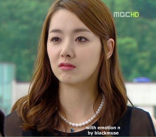 韩国百搭小黑裙的短款,韩国饰品品牌排行榜