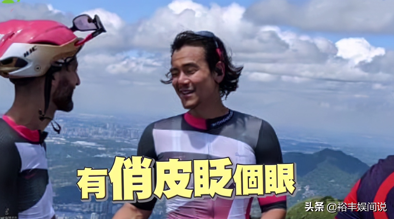 彭于晏晒照头发凌乱胡子拉碴,彭于晏新发型放飞自我